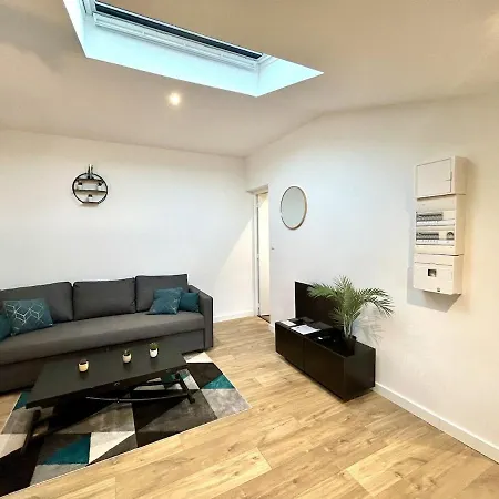 Le Nid Manosquin Apartment