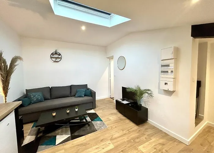 Le Nid Manosquin Apartment